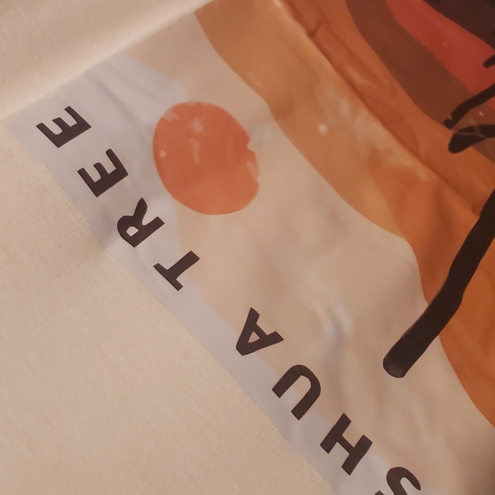 New boutique Joshua Tree Tshirt - Picture 5 of 7